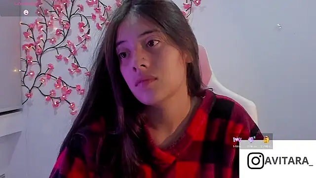 Snapshot of vanesita_ chatting on 05-18-26, 01:45 vanesita online show from 05-18-26, 01:45