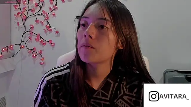 vanesita  online show from 06-24-26, 11:48