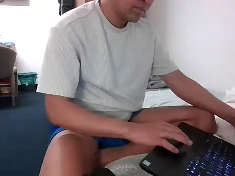 sweetpinoy2027 online show from 02-01-26, 05:17