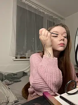 Snapshot of my_liss chatting on 12-17-25, 06:03 my liss online show from 12-17-25, 06:03