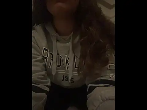 Snapshot of LiaCuti chatting on 02-08-26, 03:54 LiaCuti online show from 02-08-26, 03:54