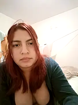 Snapshot of LUNARB23 chatting on 12-20-25, 06:09 LUNARB23 online show from 12-20-25, 06:09