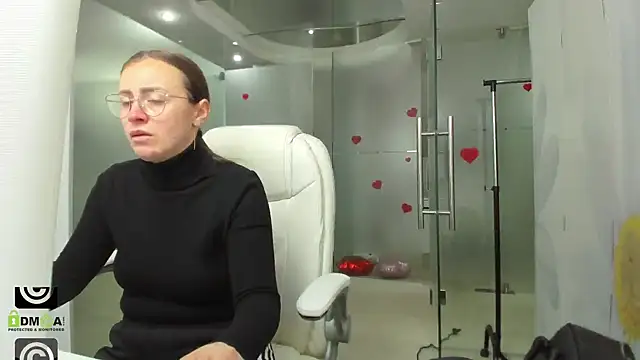 missdominna online show from 04-22-26, 02:47