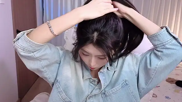 Koikoi    online show from 02-27-26, 04:12