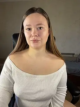 Snapshot of CaramelleSugarr chatting on 02-05-26, 06:07 CaramelleSugarr online show from 02-05-26, 06:07