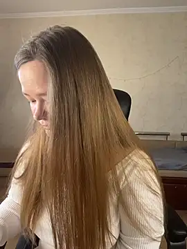 Snapshot of CaramelleSugarr chatting on 03-11-26, 08:09 CaramelleSugarr online show from 03-11-26, 08:09