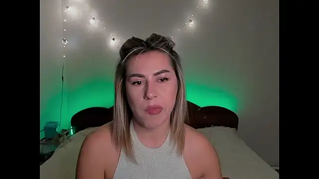 Roxi Joy online show from 01-10-26, 06:09