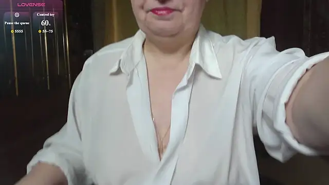 Casey peach online show from 04-25-26, 04:59