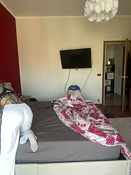 saphirafox online show from 04-24-26, 01:57