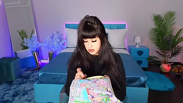 EvaNani online show from 12-16-25, 03:28