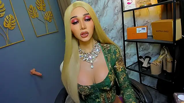 CelinaWintour online show from 03-21-26, 02:49