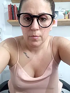 SofiEsteves online show from 04-21-26, 02:12