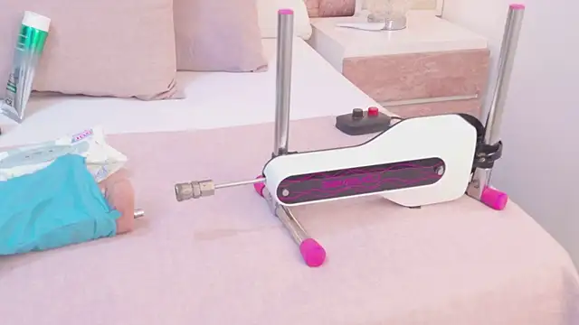 ScarlettFoox online show from 03-11-26, 12:00