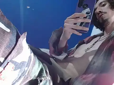 Snapshot of sk8-boy chatting on 12-16-25, 06:02 sk8-boy online show from 12-16-25, 06:02