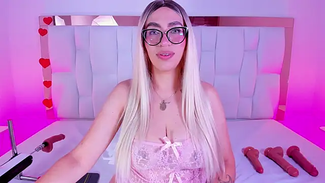 CamilleJuicy  online show from 04-20-26, 01:03