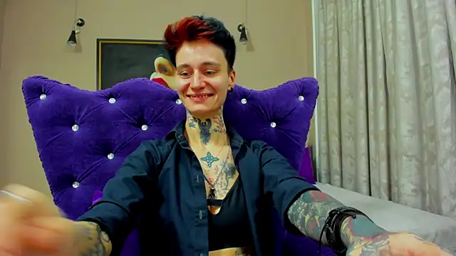 Snapshot of KennyXSX chatting on 12-17-25, 08:04 KennyXSX online show from 12-17-25, 08:04