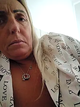 Snapshot of theblondecocklover chatting on 05-23-26, 07:56 theblondecocklover online show from 05-23-26, 07:56