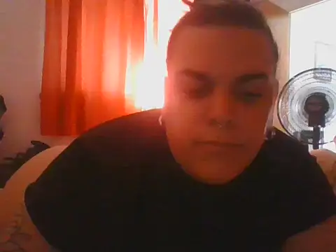 Snapshot of MissAlaskaBoo chatting on 12-17-25, 01:17 MissAlaskaBoo online show from 12-17-25, 01:17