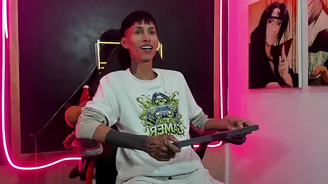 Snapshot of Daniel_Deluc77 chatting on 12-18-25, 12:22 Daniel Deluc77 online show from 12-18-25, 12:22