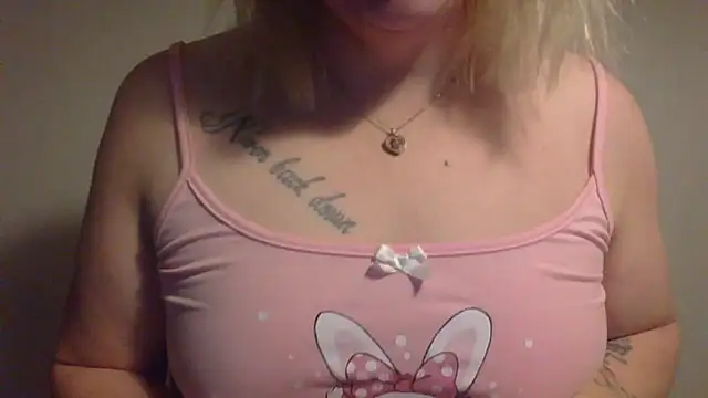 Snapshot of Redos1 chatting on 12-17-25, 07:25 Redos1 online show from 12-17-25, 07:25