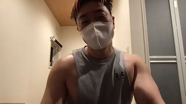 Snapshot of sora_to chatting on 12-19-25, 01:07 sora to online show from 12-19-25, 01:07