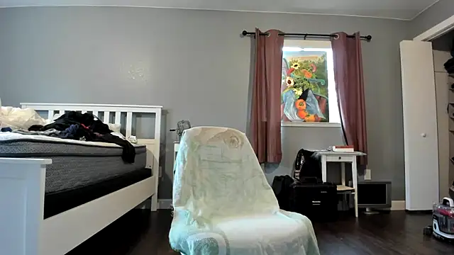 Studmuffin4you online show from 04-01-26, 03:53