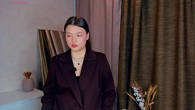 Snapshot of WindyAske chatting on 12-18-25, 01:39 WindyAske online show from 12-18-25, 01:39