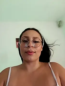 Snapshot of dannyg_oficial chatting on 12-19-25, 08:49 dannyg oficial online show from 12-19-25, 08:49