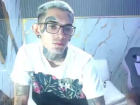 Boy tatto77 online show from 01-13-26, 05:29