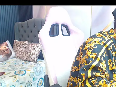 Boy tatto77 online show from 05-19-26, 10:38