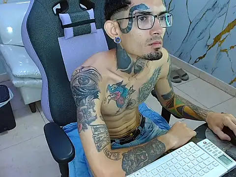 Boy tatto77 online show from 05-31-26, 12:23