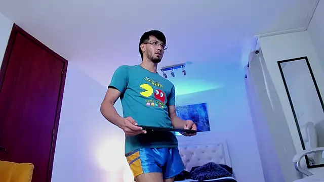 HarryFosster online show from 04-17-26, 06:33