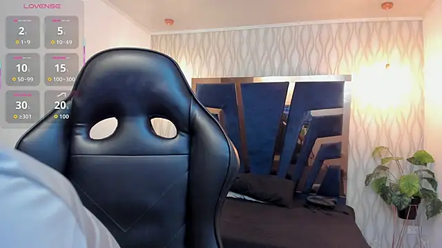 Noah Clarkk online show from 04-08-26, 05:24