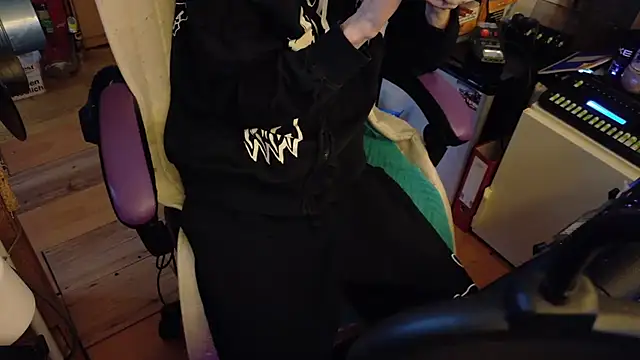 Gay-Versaut online show from 01-16-26, 06:12