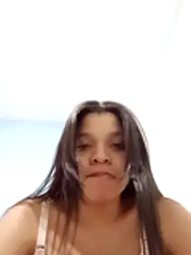 Snapshot of Yeong_lesly chatting on 12-18-25, 04:40 Yeong lesly online show from 12-18-25, 04:40