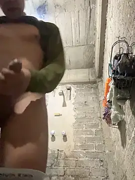 Snapshot of Marko-18 chatting on 12-20-25, 03:13 Marko-18 online show from 12-20-25, 03:13