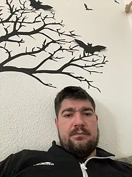 LienalWarplane online show from 02-15-26, 01:41