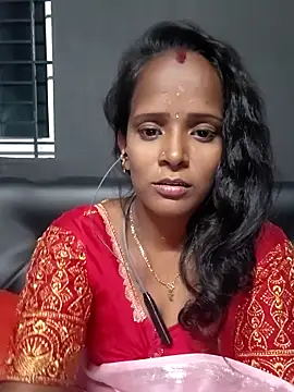 Snapshot of Nithyaredy chatting on 12-19-25, 01:07 Nithyaredy online show from 12-19-25, 01:07