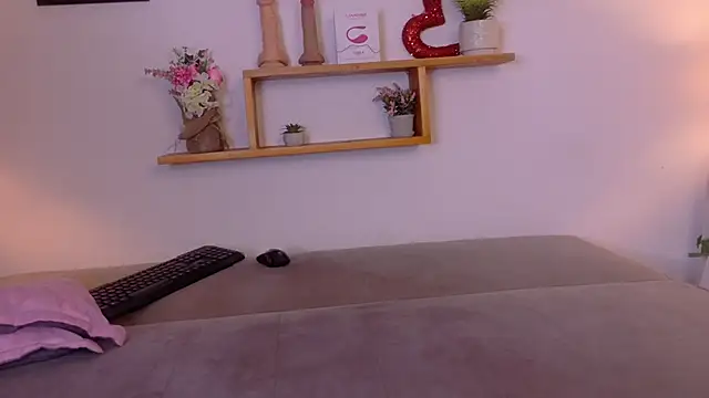 nairagold  online show from 05-15-26, 11:34