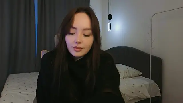 fallin lovee online show from 04-22-26, 01:45