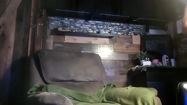 MISTERANDDEMI online show from 05-19-26, 07:37