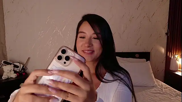 Alannadumont  online show from 01-10-26, 07:15