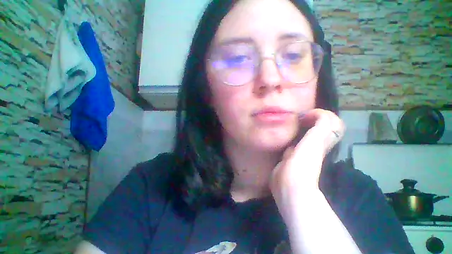 Slipkaa online show from 12-18-25, 06:47