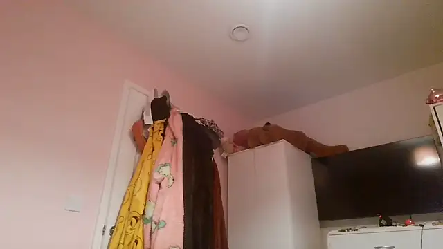 LilyLuck  online show from 02-18-26, 04:58