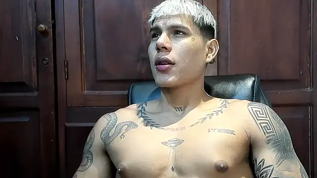 Snapshot of oruz_stud chatting on 01-08-26, 12:51 oruz stud online show from 01-08-26, 12:51