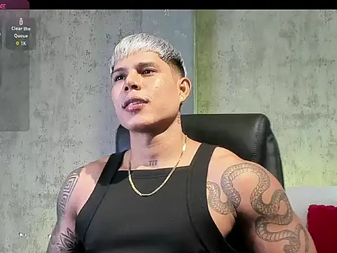 Snapshot of oruz_stud chatting on 01-15-26, 07:39 oruz stud online show from 01-15-26, 07:39