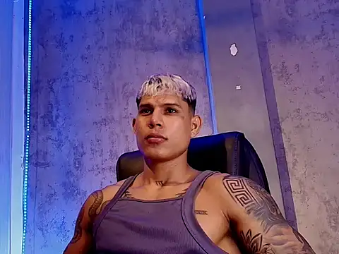 Snapshot of oruz_stud chatting on 02-04-26, 01:55 oruz stud online show from 02-04-26, 01:55