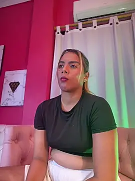 MiaSizzle online show from 02-01-26, 07:56