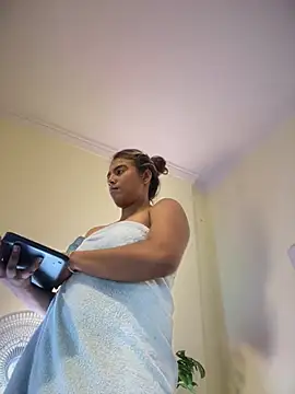 MiaSizzle online show from 03-08-26, 02:04