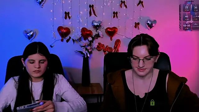 lizzie boom  online show from 02-18-26, 08:49